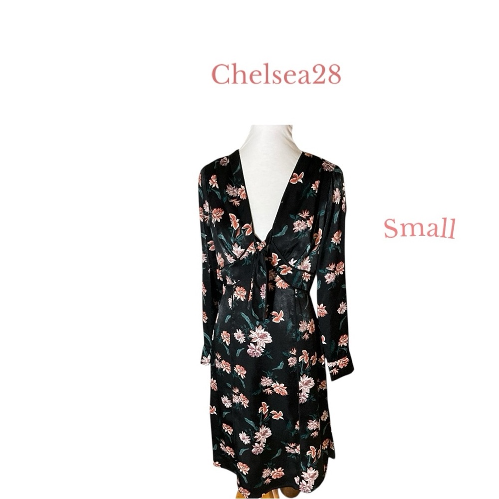 Chelsea28 Empire Floral Deep V Neck Tie Long Sleeve Button Cuff Dress Small NWOT